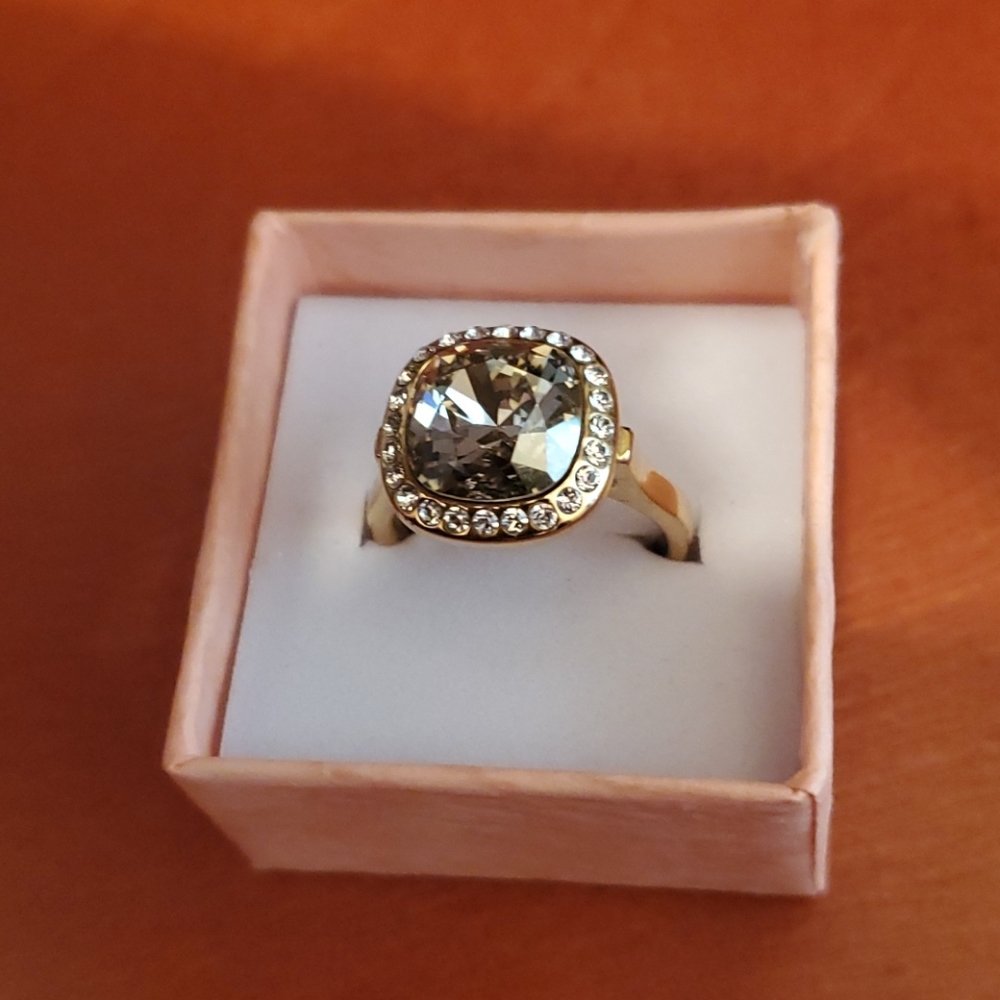 Gold and crystal ring